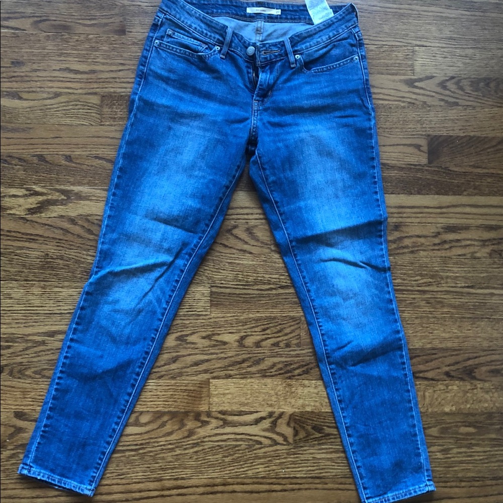 Levi’s 711 skinny jeans